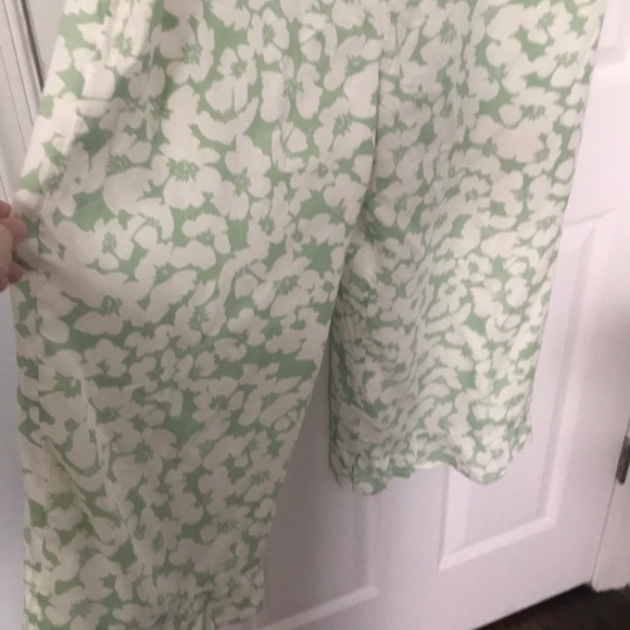 NWT Eloquii Green and White Floral Jumpsuit - Picture 3 of 7